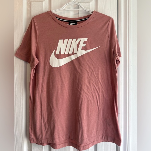 Nike | Dusty Rose T-Shirt - Picture 2 of 6